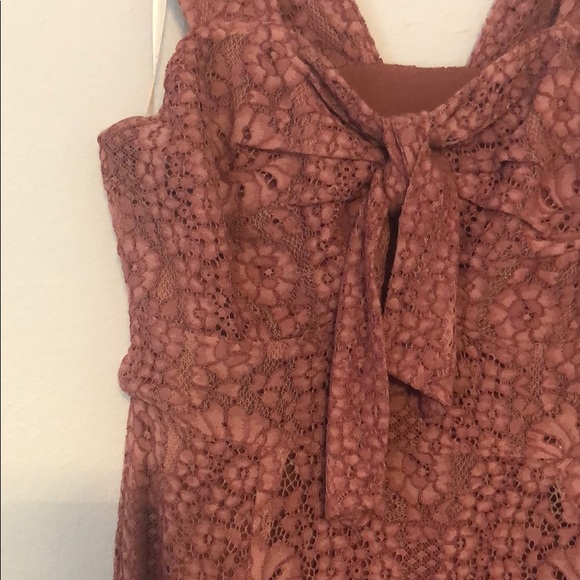 Pink Emilia lace Perplum dress - Picture 7 of 8